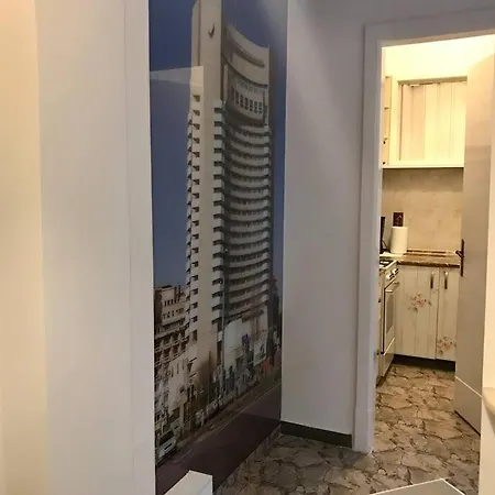 Vintage Ap Next To Grand Bukareszt