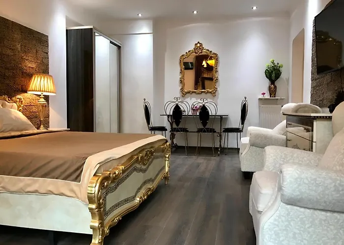 Vintage Ap Next To Grand * Бухарест